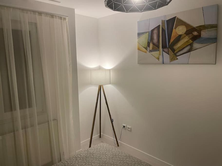 Sunny Prishtina Apartment Prisztina Zewnętrze zdjęcie